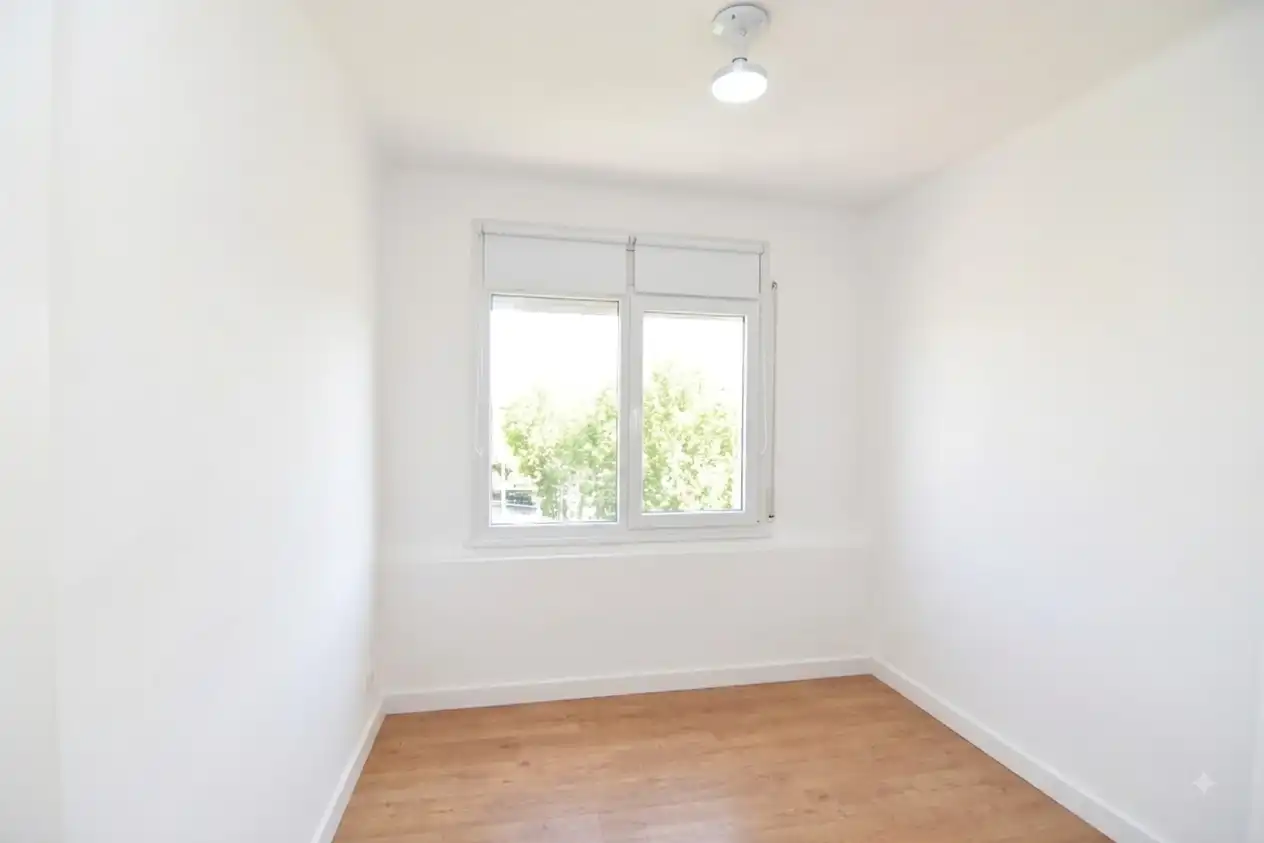 Habitación de Casa o chalet en venta en Pineda de Mar con Calefacción, Terraza y Trastero