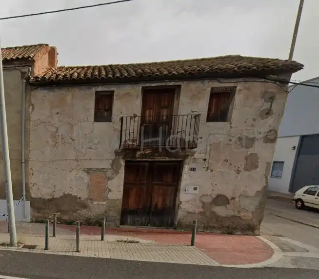 Casa aparellada en venda a Carrer Camí Real, imagen 2