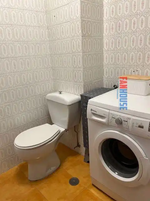 Bathroom of Flat for rent in Gijón   with Heating and Storage room
