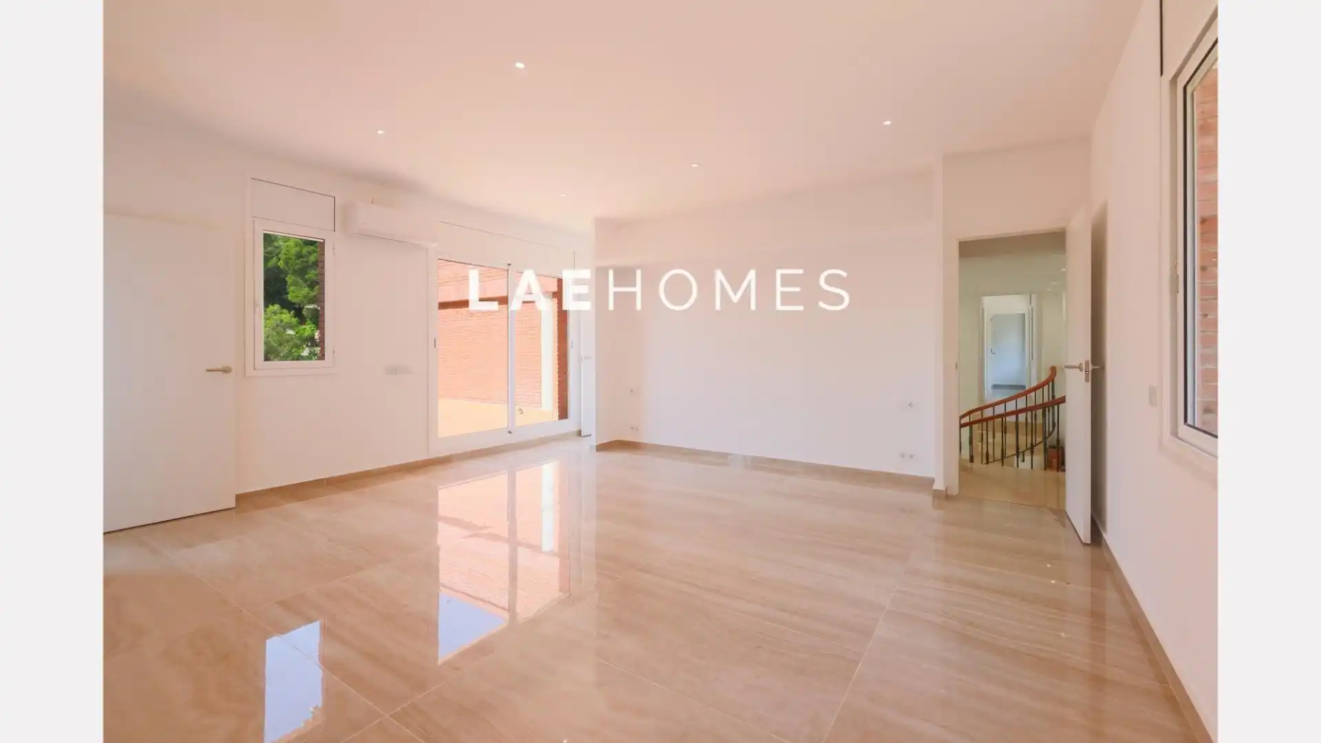 Living room of Houses for rent in Corbera de Llobregat  with Air Conditioner, Private garden and Terrace