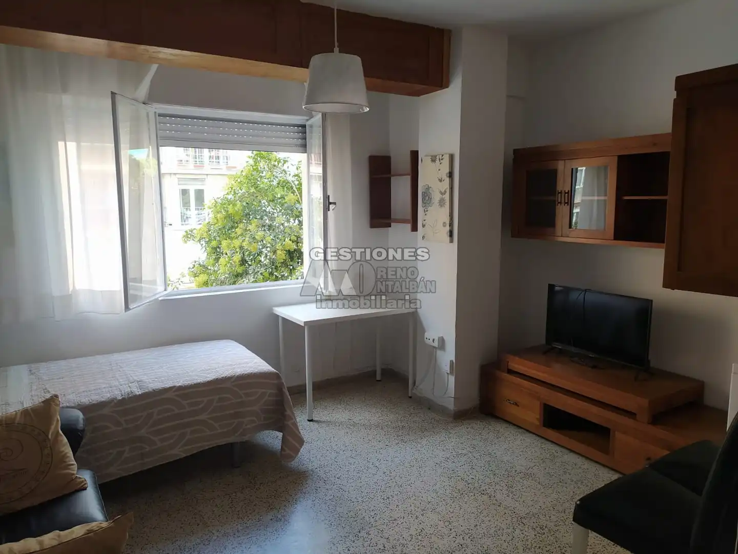 Habitación de Estudio de alquiler en Granada con Calefacción, Amueblado y Lavadora
