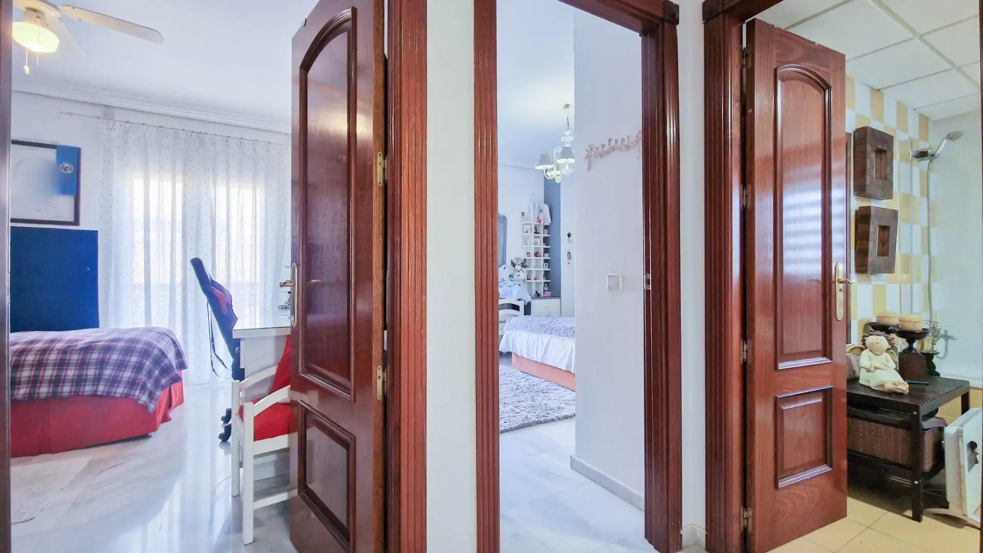 Casa adosada en venda en Badajoz amb Aire condicionat, Jardí privat i Terrassa