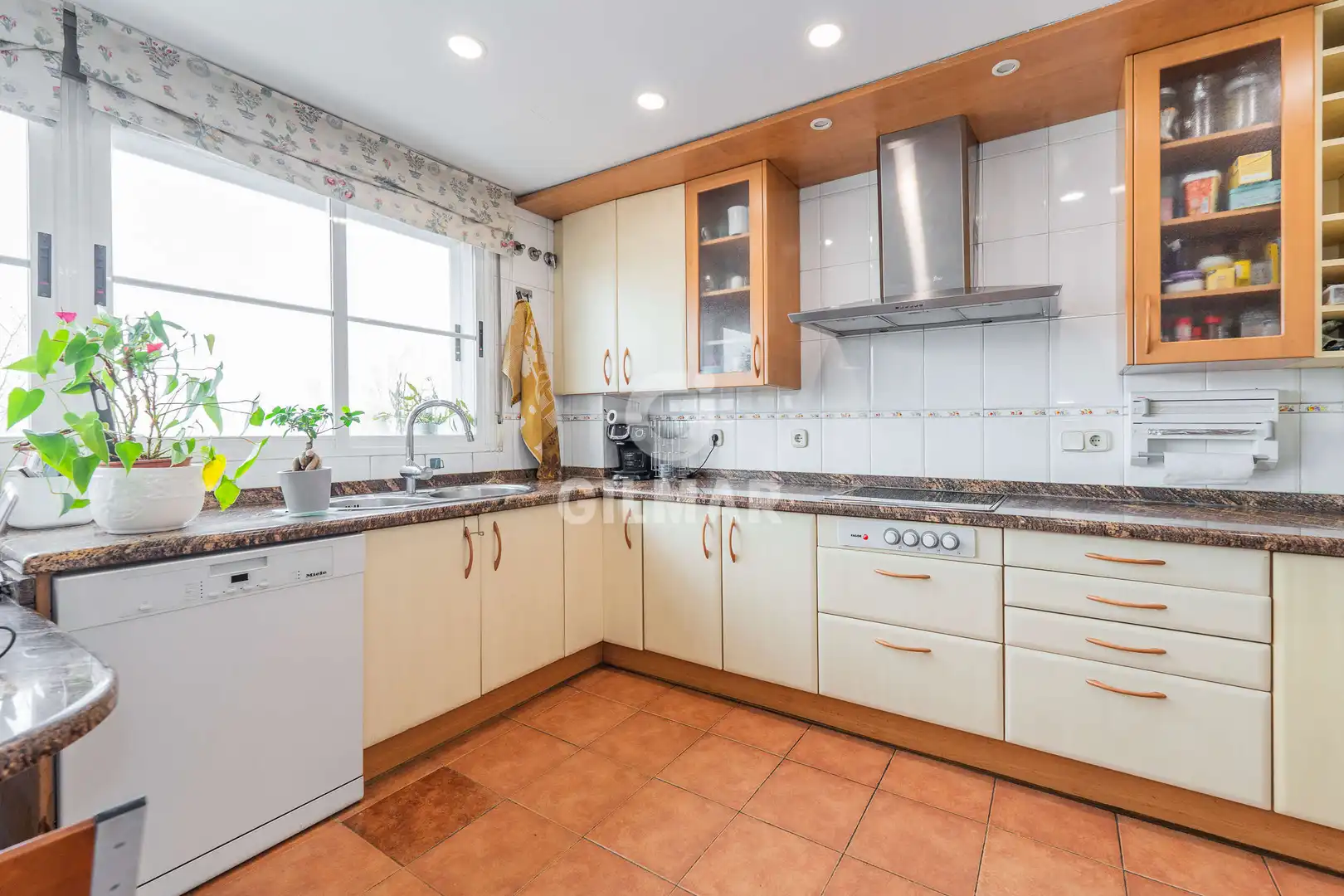 Cocina de Casa adosada en venta en Madrid con Calefacción, Jardín privado y Piscina