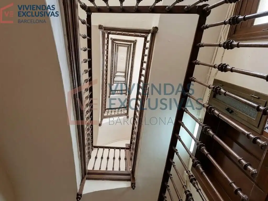Piso con terraza en venta en Carrer de Viladomat, imagen 25