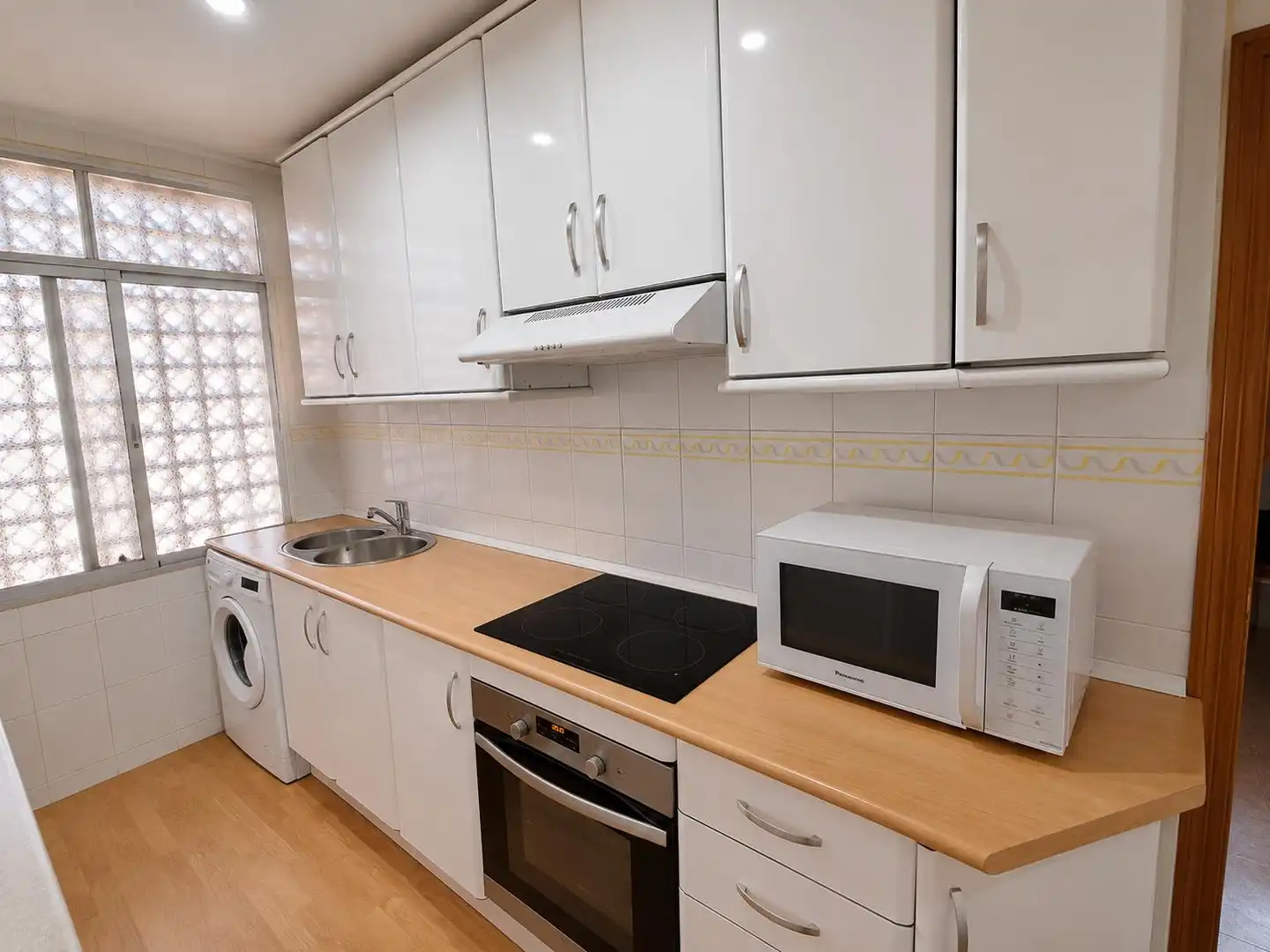 Küche von Wohnung zum Verkauf in Alicante / Alacant mit Klimaanlage, Möbliert und Ofen