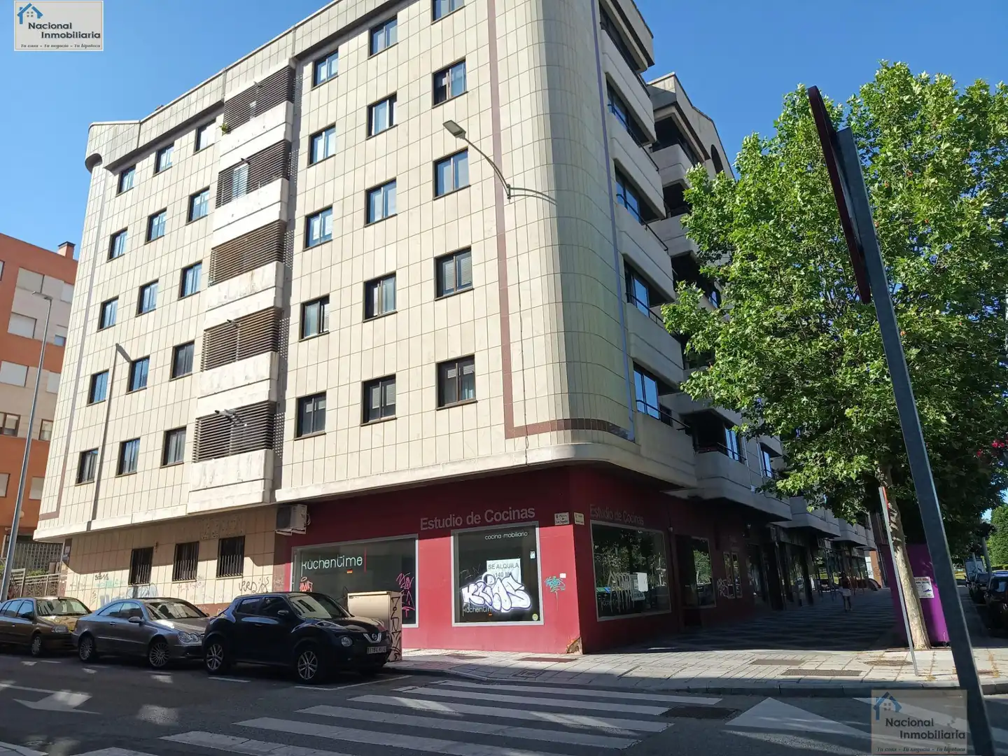 Vista exterior de Piso en venta en Salamanca Capital con Calefacción, Parquet y Alarma