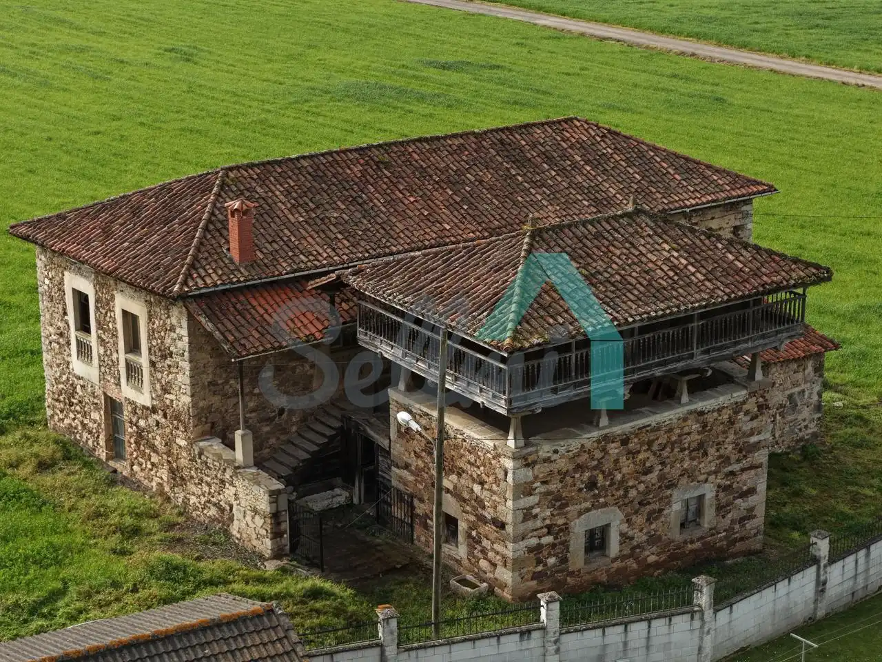 Casa o xalet en venda a Llamas, Salas