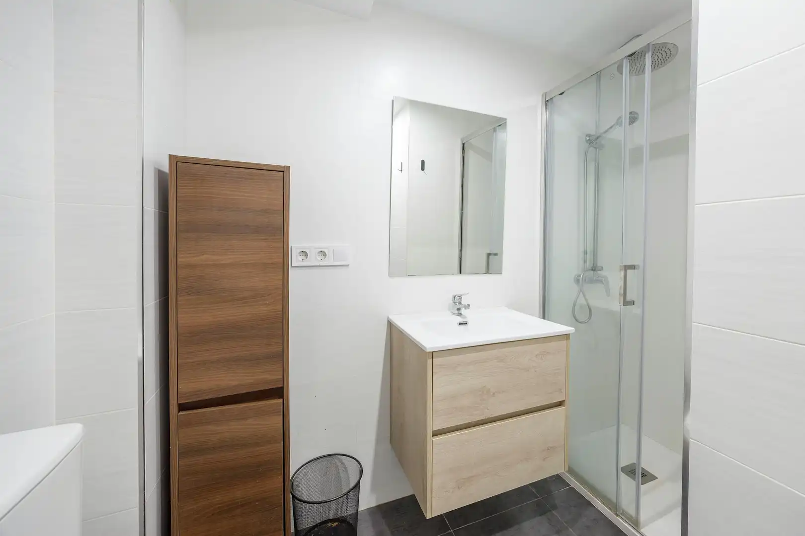 Baño de Piso para compartir en Valencia con Lavadora