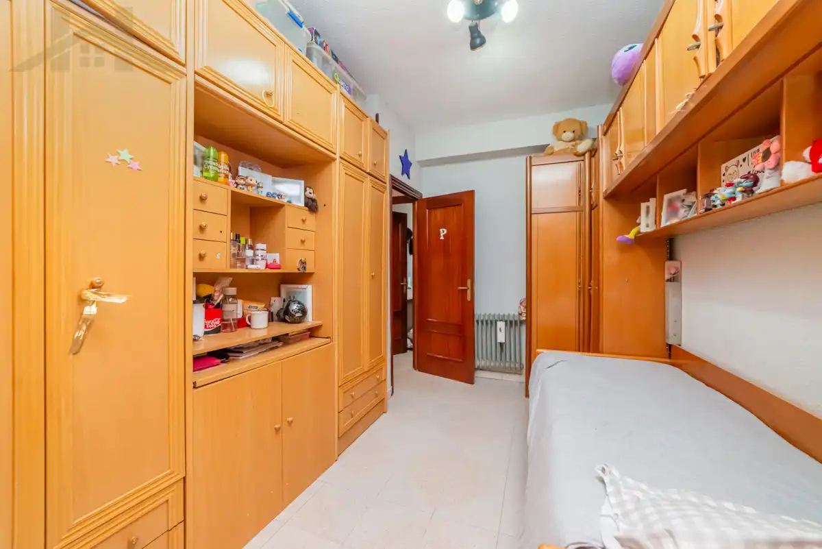 Bedroom of Flat for sale in Madrid  with Air Conditioner, Heating and Terrace