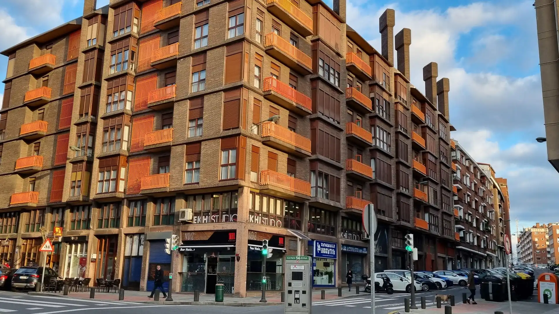 Vista exterior de Garaje de alquiler en Bilbao 