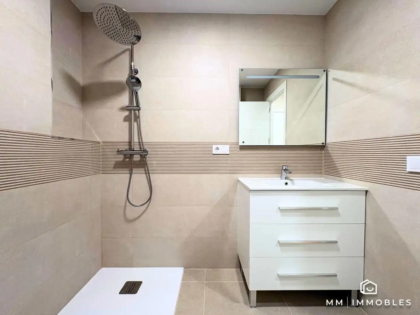 Baño de Piso de alquiler en Granollers con Parquet