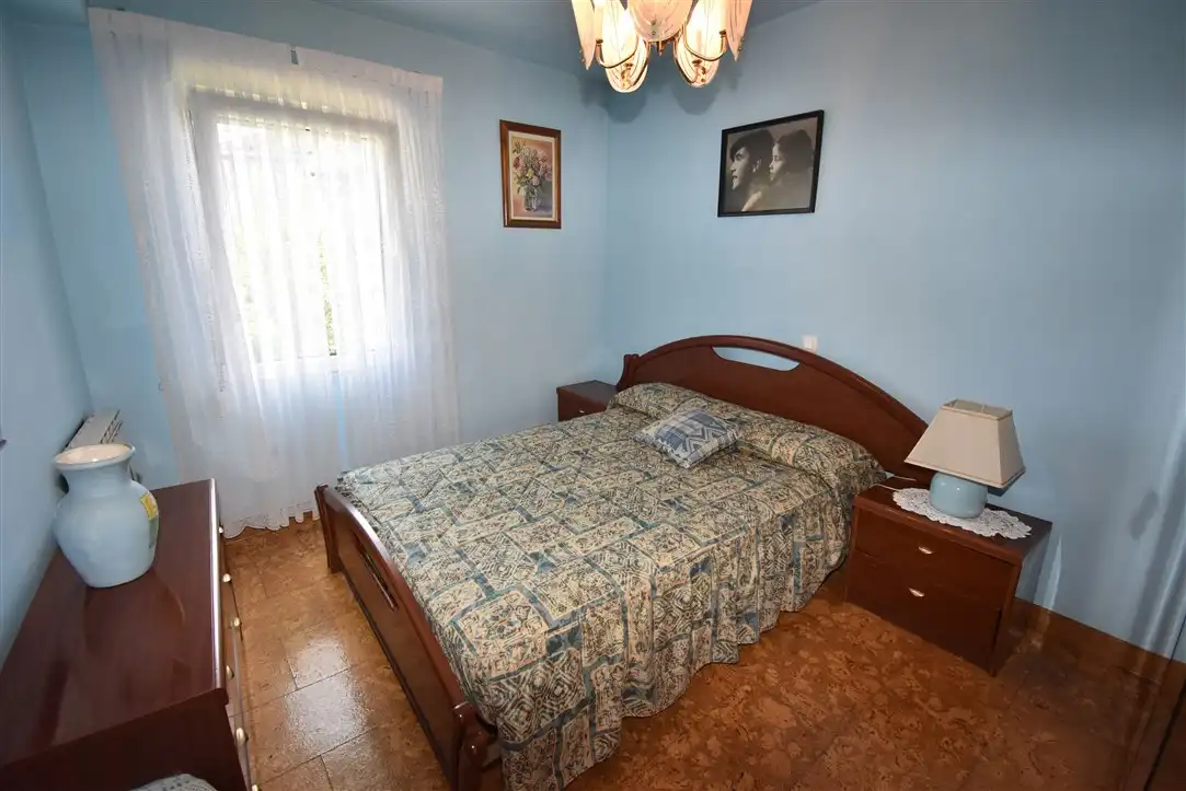 Habitación de Casa adosada en venta en Noja con Calefacción, Terraza y Amueblado