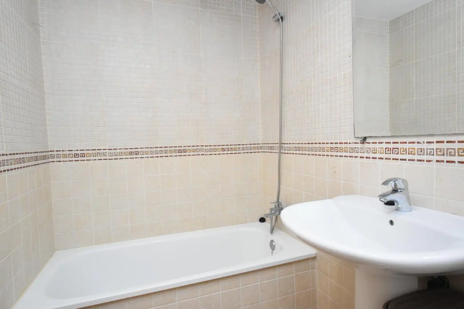 Baño de Ático en venta en Chiclana de la Frontera con Jardín privado, Terraza y Amueblado