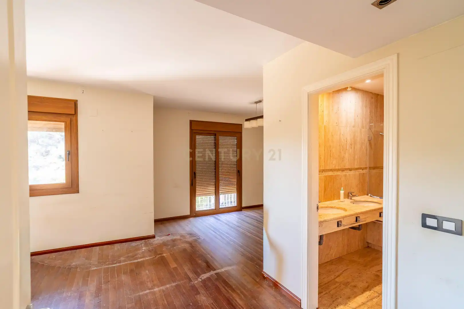 Houses for sale in Málaga  with Air Conditioner, Private garden and Storage room