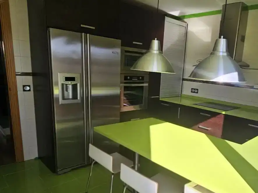 Cuina de Pis en venda en Poblete amb Aire condicionat, Jardí privat i Parquet