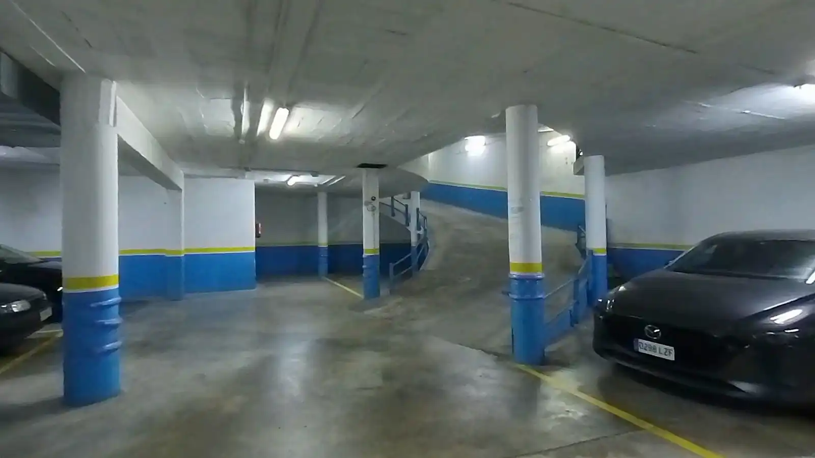 Parking de Piso en venta en Sabadell con Aire acondicionado, Calefacción y Parquet
