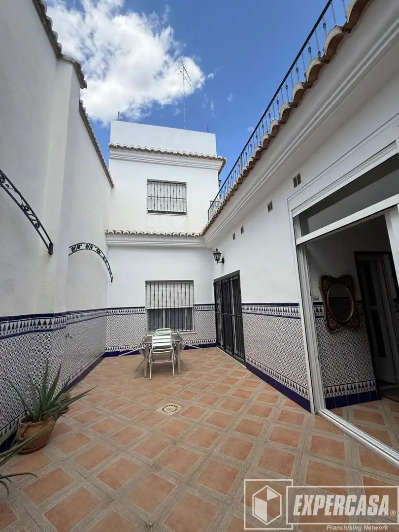 Vista exterior de Casa o chalet de alquiler en Picassent con Calefacción, Terraza y Trastero