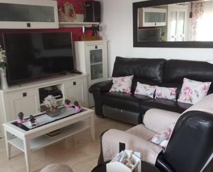 Living room of Single-family semi-detached for sale in  Jaén Capital  with Air Conditioner, Oven and Washing machine