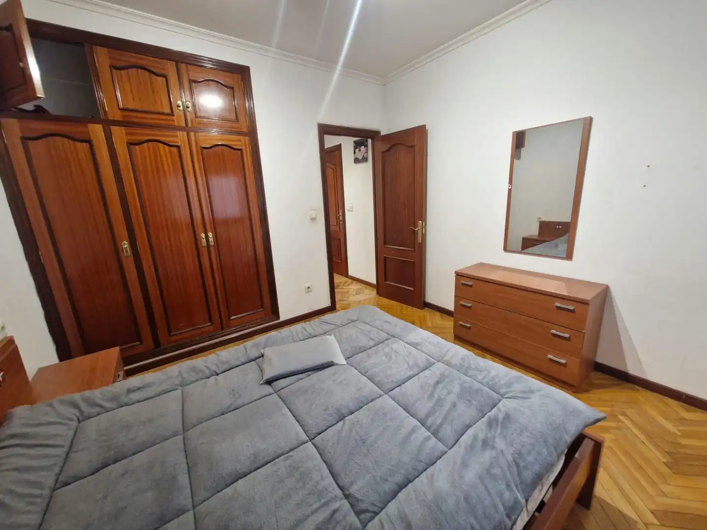 Dormitori de Apartament en venda en Barbadás amb Calefacció, Parquet i Moblat