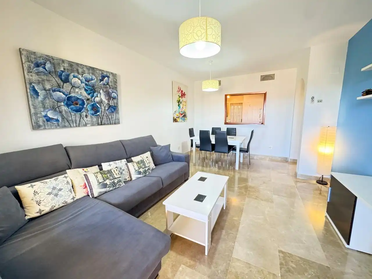 Sala de estar de Apartamento en venta en Manilva con Aire acondicionado, Calefacción y Terraza