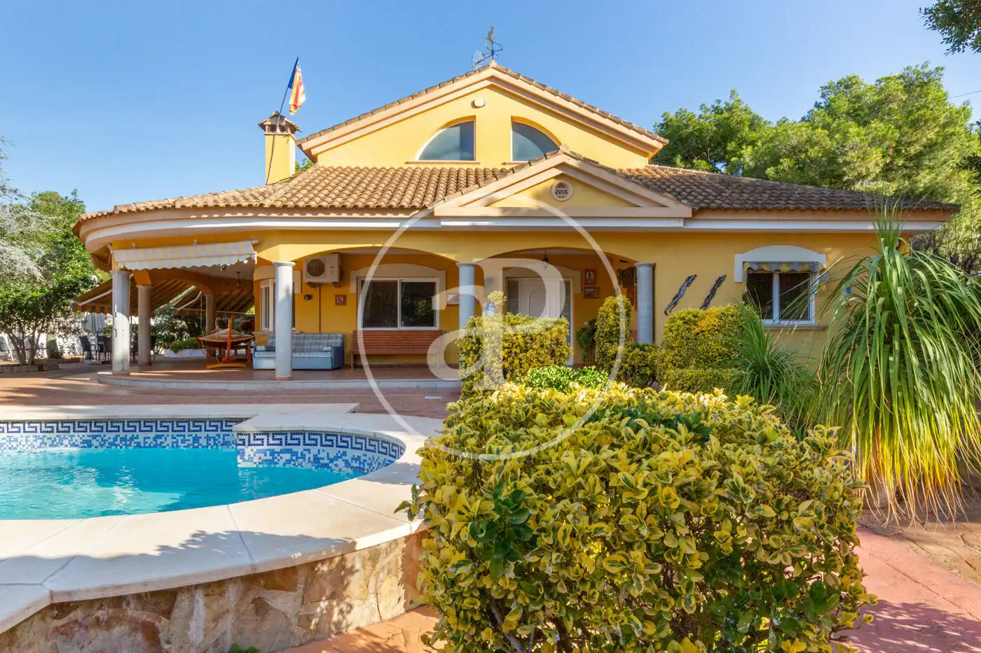 Exterior view of Houses for sale in Serra  with Air Conditioner, Heating and Private garden