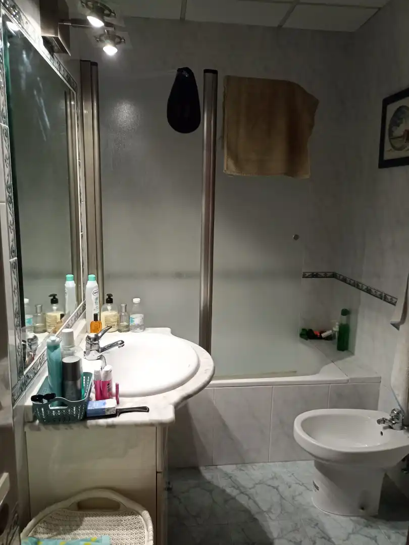 Bany de Pis en venda en Fuente Palmera amb Aire condicionat, Calefacció i Terrassa