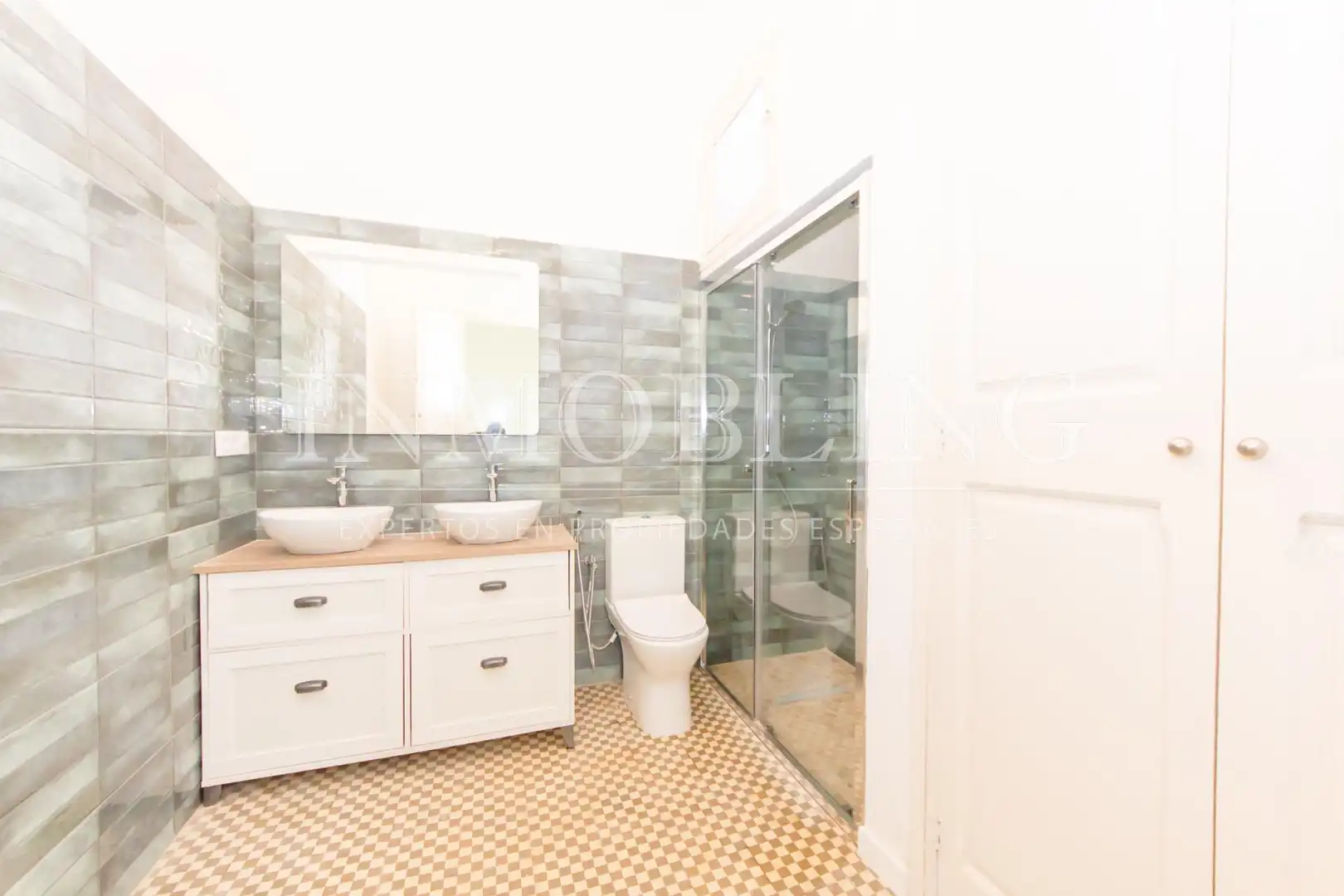 Baño de Casa o chalet de alquiler en Mataró con Jardín privado y Terraza