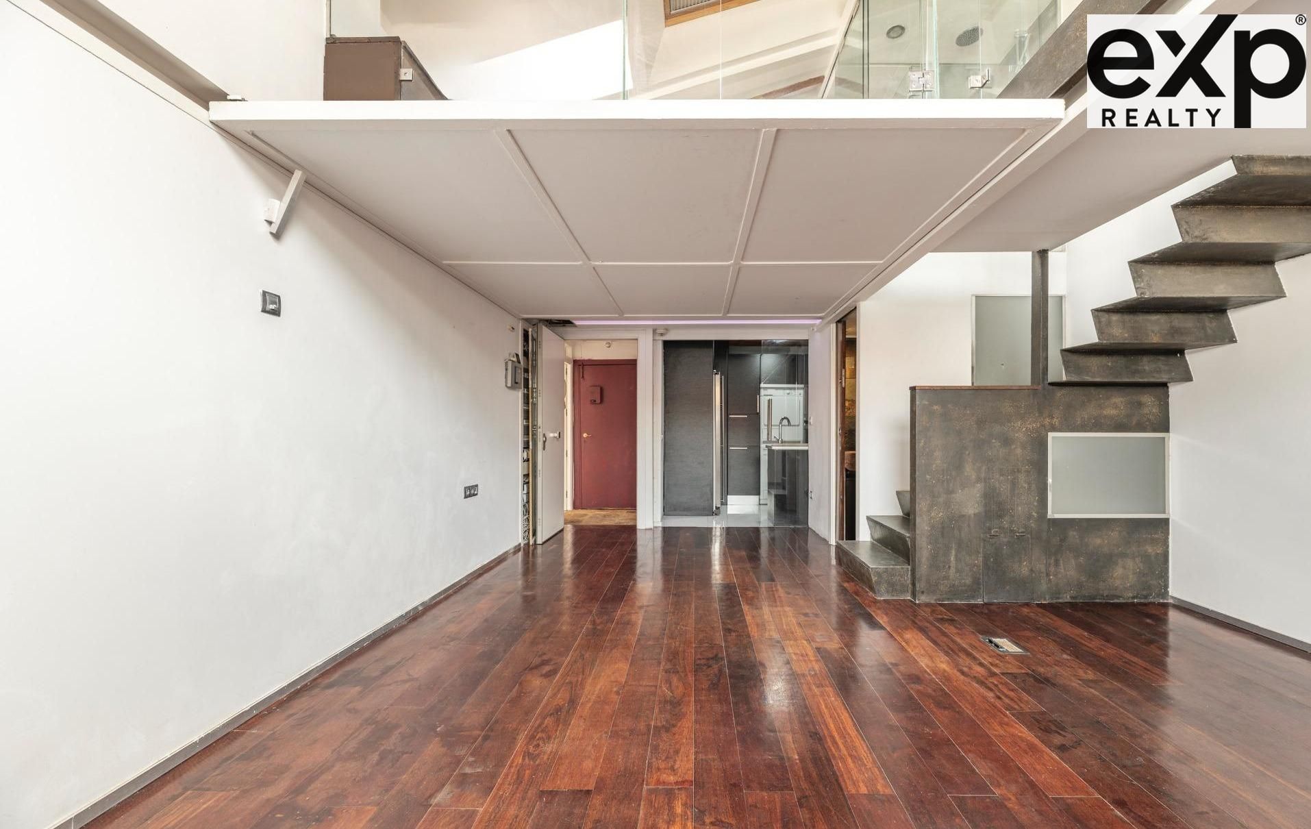 Duplex for sale in  Madrid Capital  with Air Conditioner, Heating and Terrace