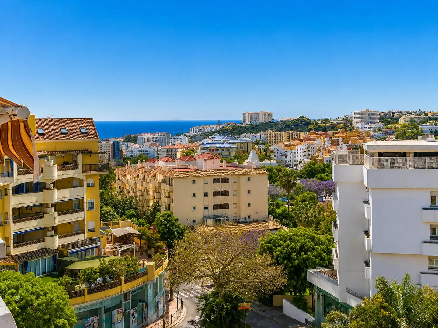 Außenansicht von Wohnung zum Verkauf in Benalmádena mit Terrasse