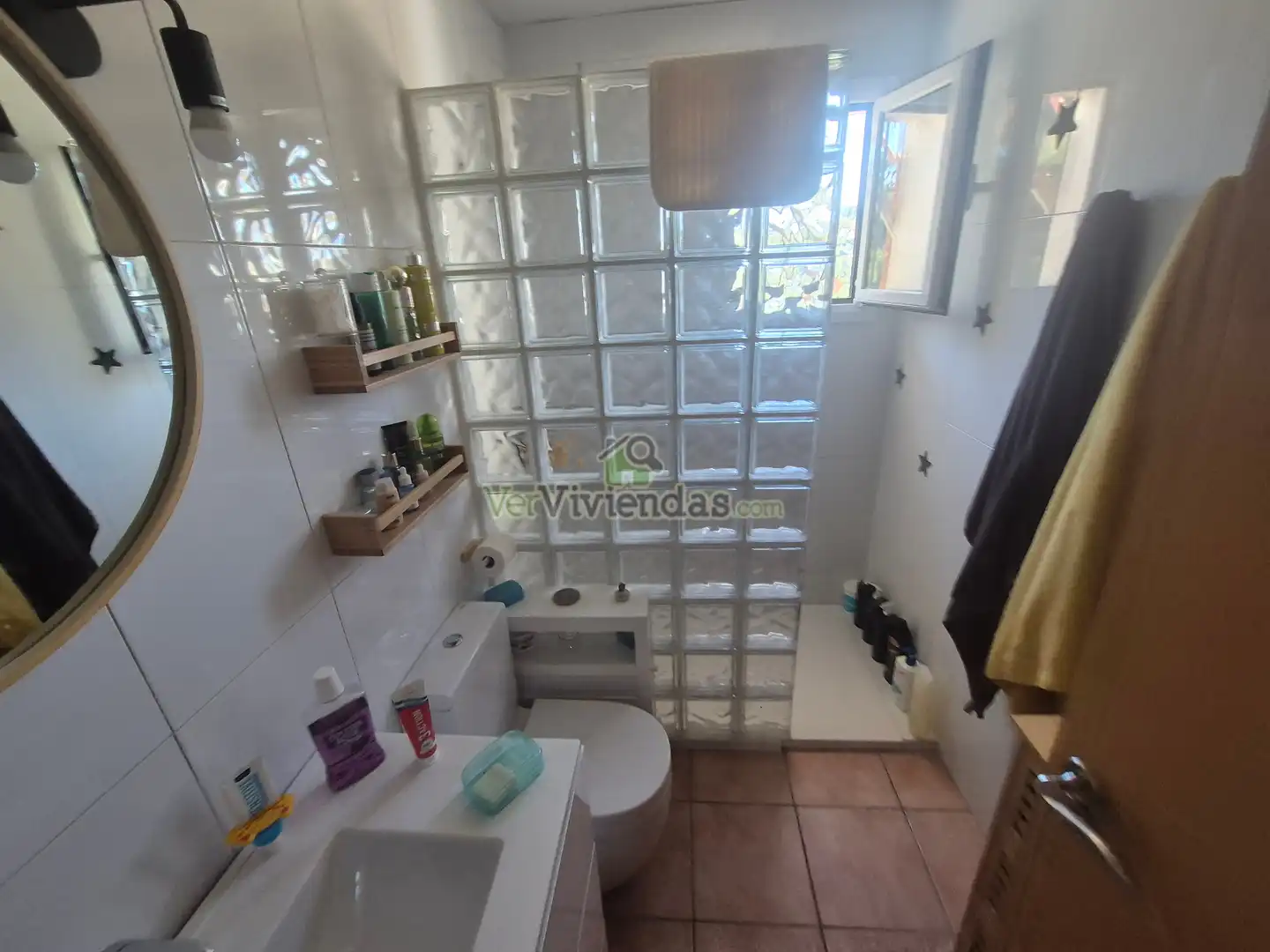 Baño de Casa o chalet en venta en Corbera de Llobregat con Calefacción, Jardín privado y Parquet