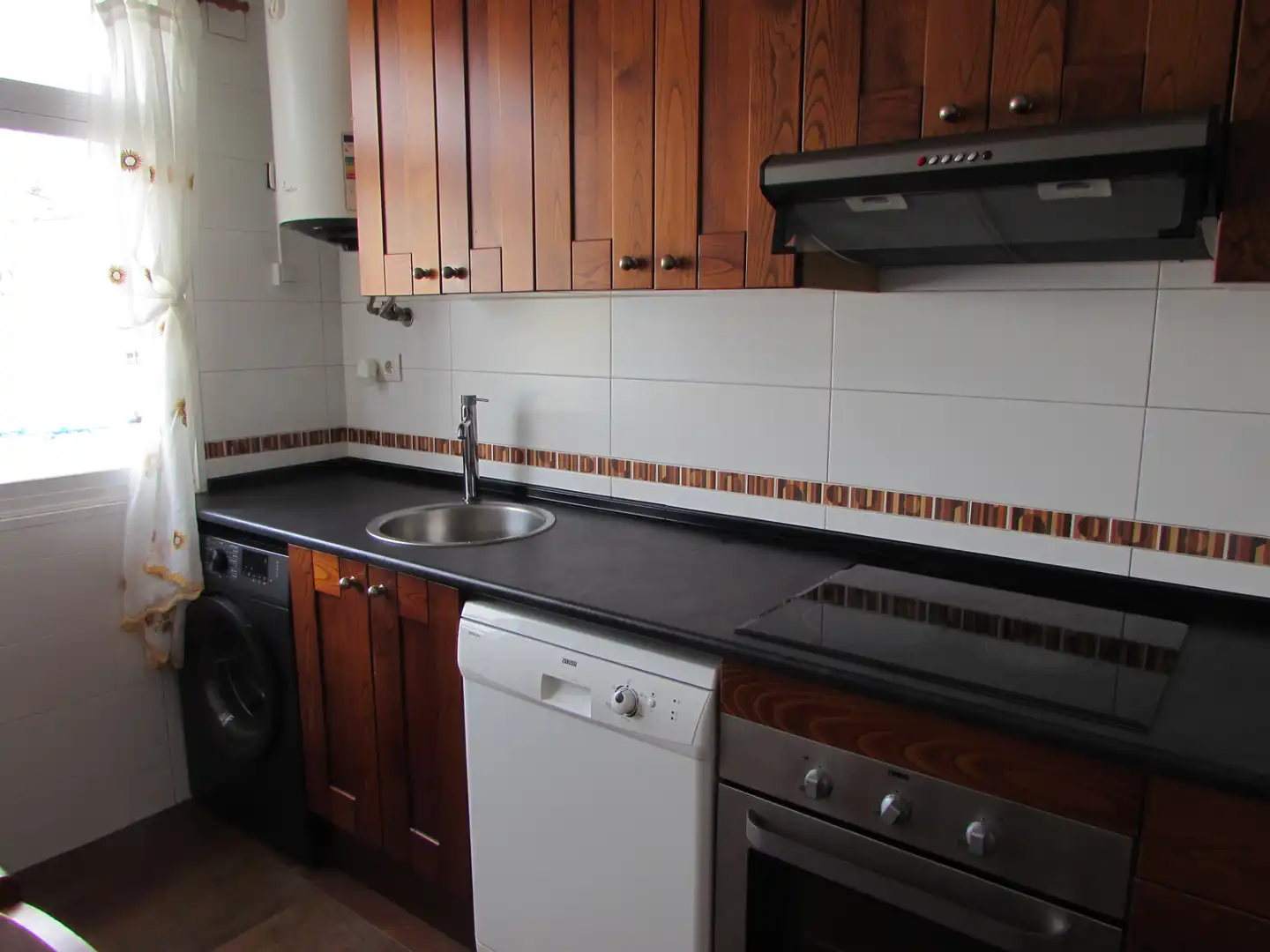 Cocina de Piso en venta en Ferrol con Calefacción, Trastero y Amueblado
