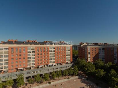 Exterior view of Flat for sale in Valladolid Capital  with Heating, Parquet flooring and Terrace