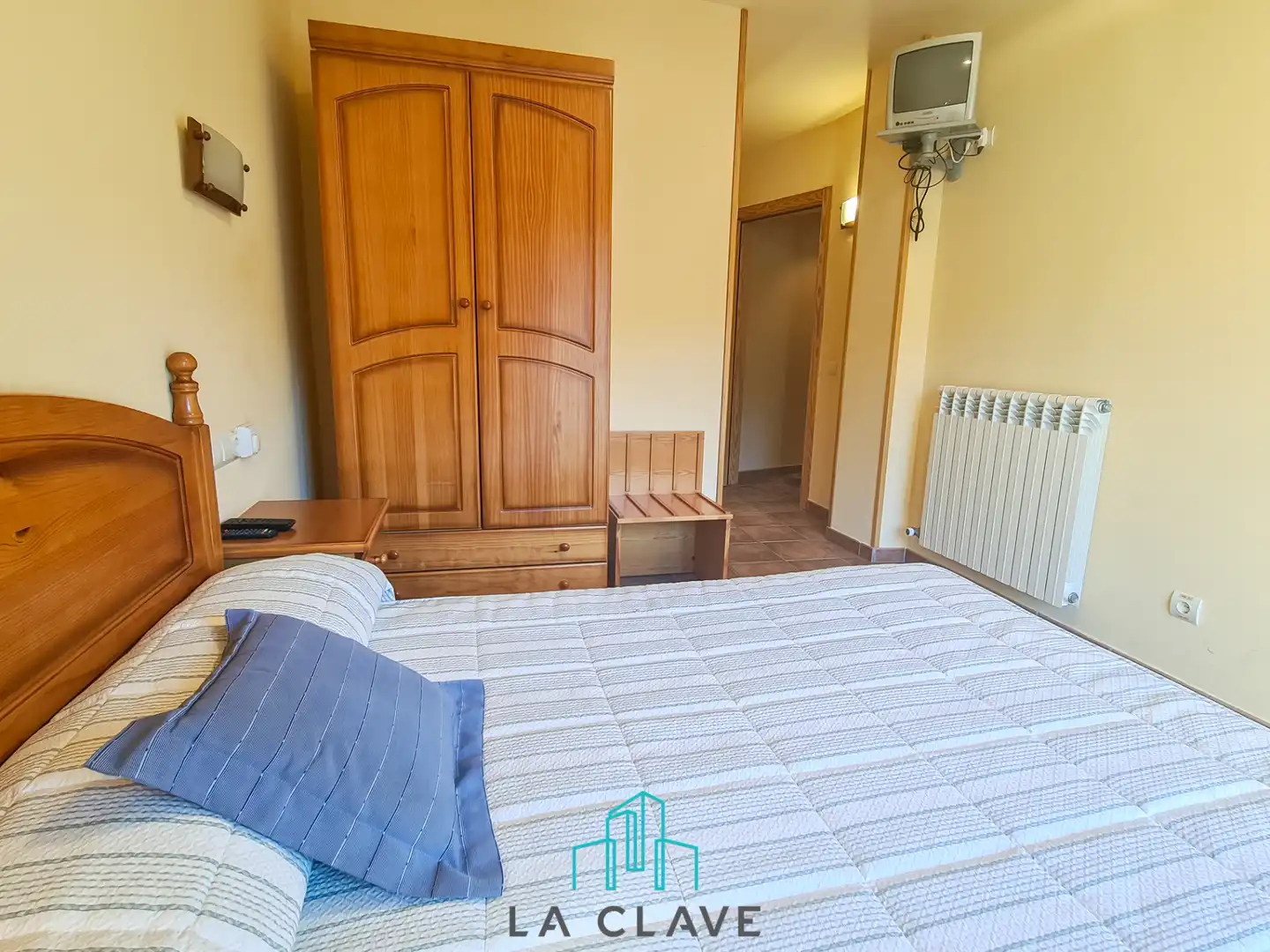 Schlafzimmer von Gebäude zum Verkauf in Planoles