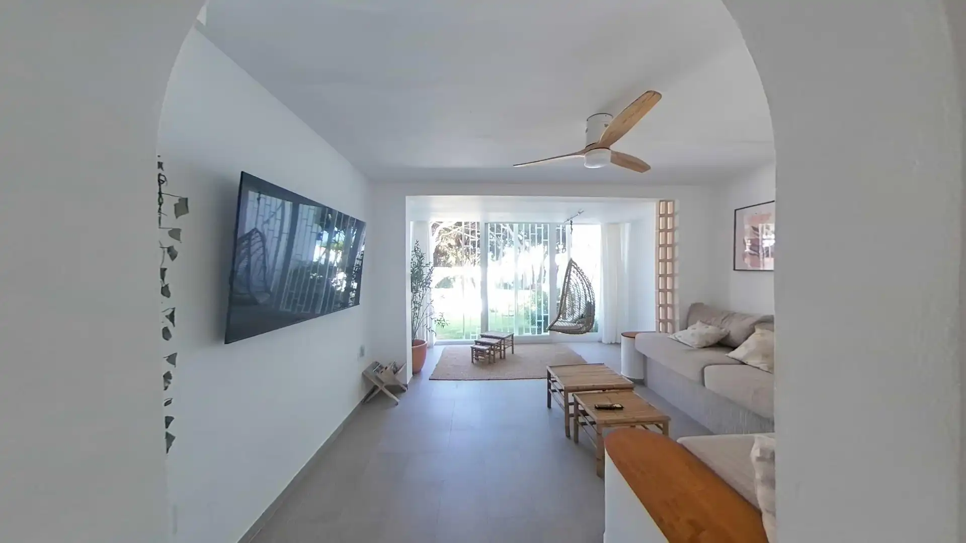 Semi-detached house with pool for sale in Calahonda, imagen 13