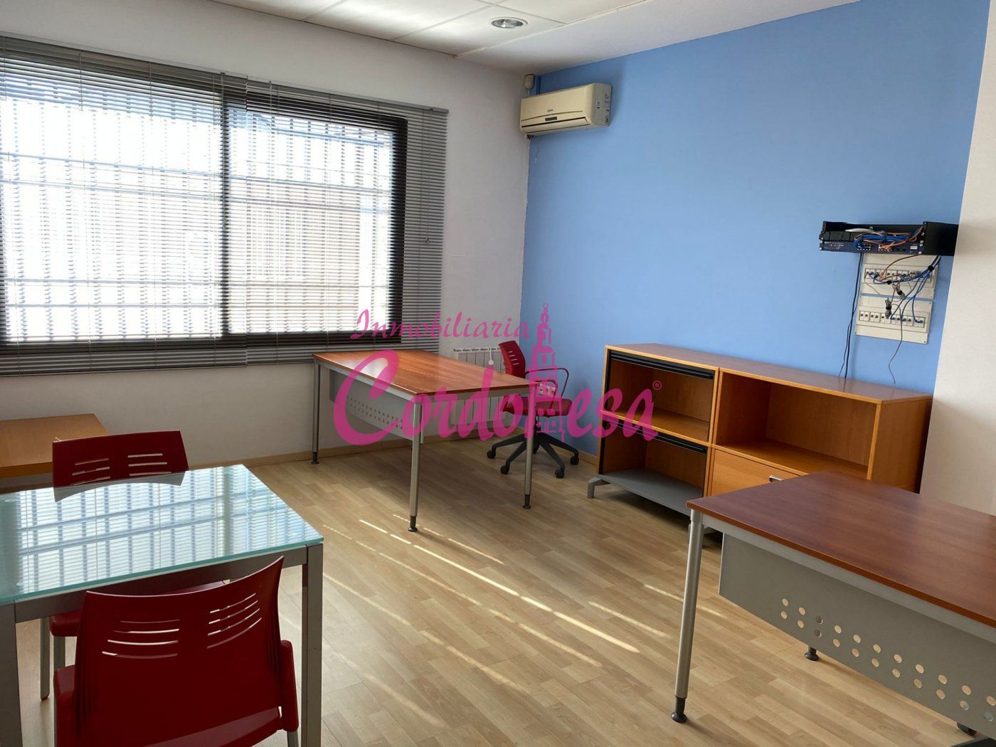 Oficina de lloguer a Alcolea, Periurbano Este - Campiña
