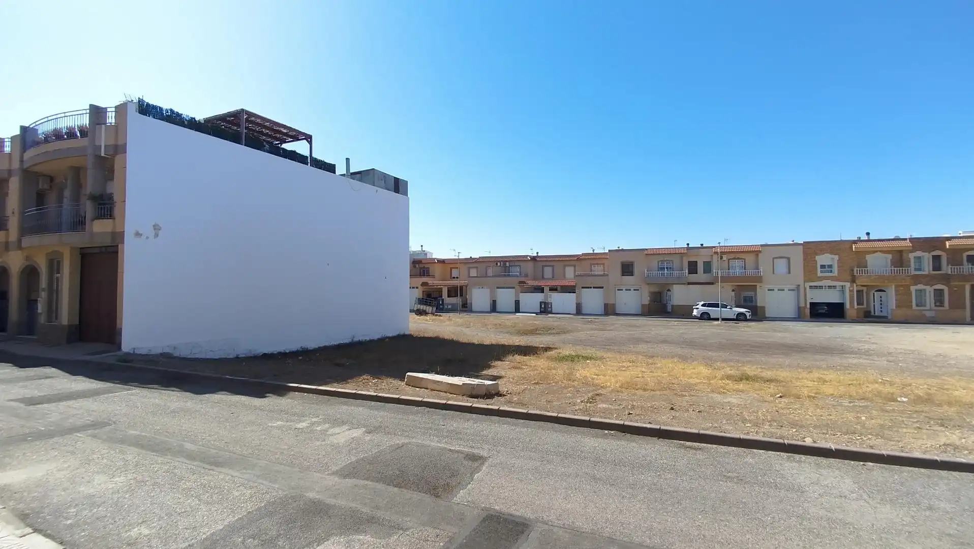 Residential land for sale in Calle de Juan Miró, imagen 5