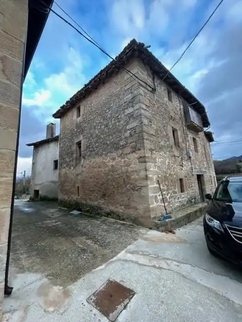 Vista exterior de Casa o chalet en venta en Valle de Tobalina