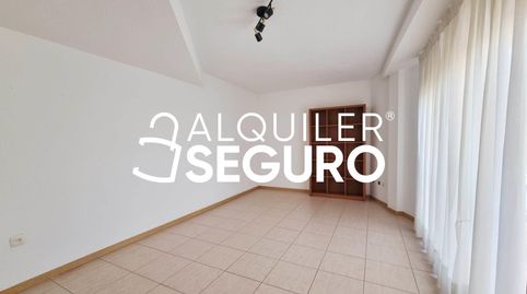 Foto 3 de Piso de alquiler en Peña de las Brujas, Casa Amarilla, Galapagar