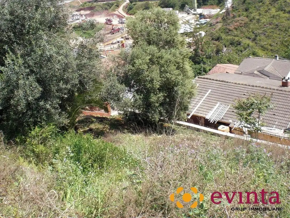Lands and plots for sale in Vallirana