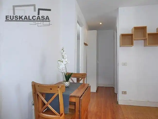 Habitación de Piso en venta en Bilbao  con Calefacción y Balcón