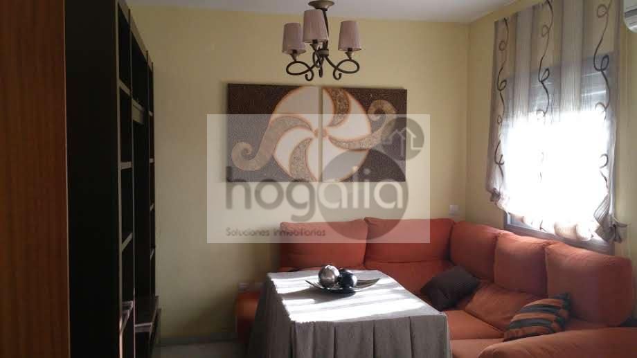 Living room of Flat to rent in  Sevilla Capital  with Air Conditioner, Heating and Terrace