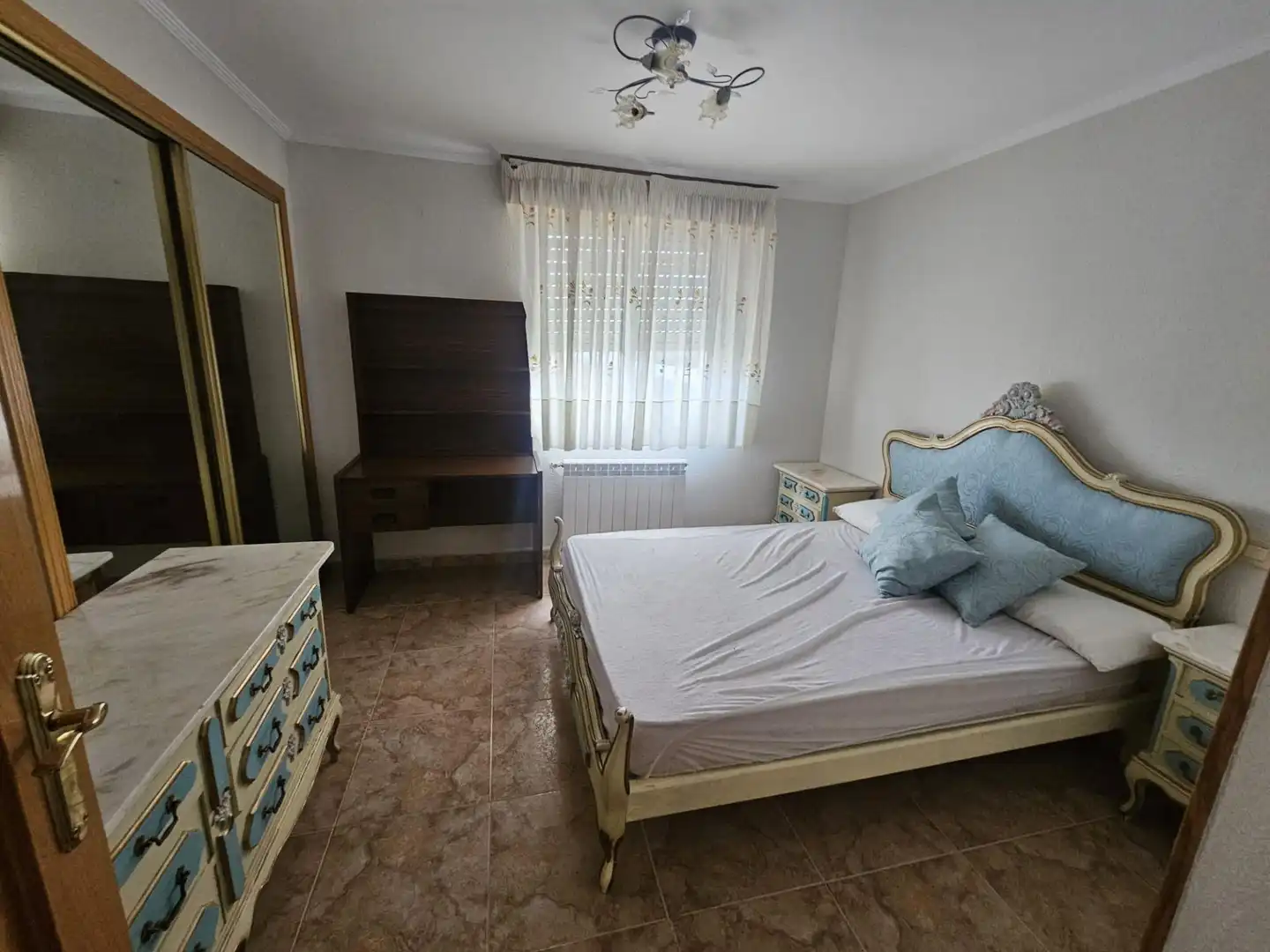 Habitación de Casa o chalet en venta en Calvarrasa de Abajo con Aire acondicionado, Calefacción y Jardín privado