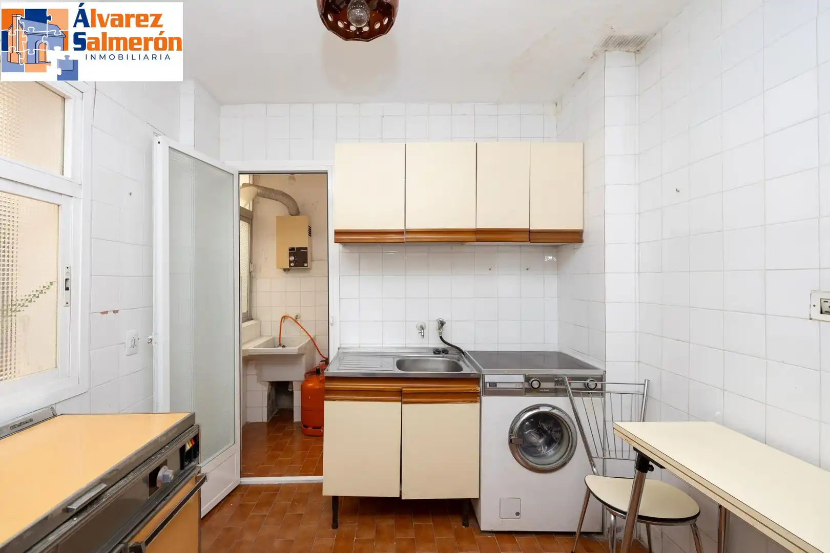 Kitchen of Flat for sale in Granada  with Terrace and Furnished