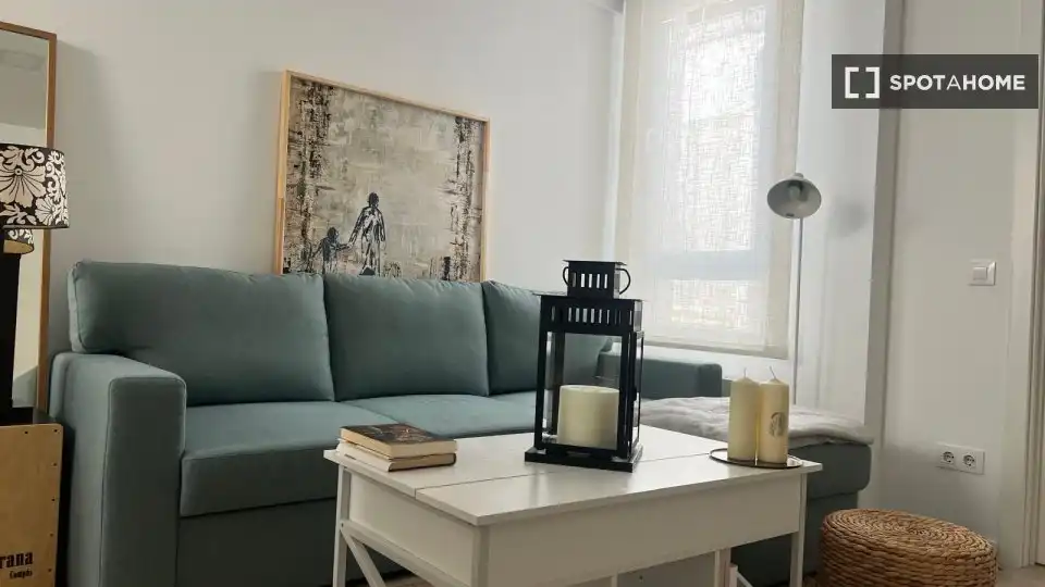 Living room of Flat for rent in Madrid  with Air Conditioner, Heating and Furnished