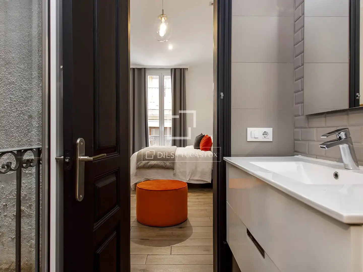 Bedroom of Flat for sale in Barcelona  with Air Conditioner, Heating and Furnished