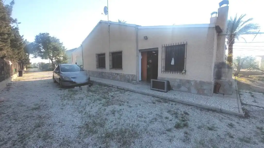 Vista exterior de Casa o xalet en venda en Elche / Elx amb Terrassa i Traster