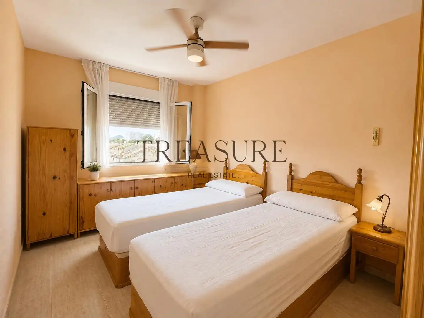 Bedroom of Flat for sale in Cartagena  with Air Conditioner, Furnished and Balcony