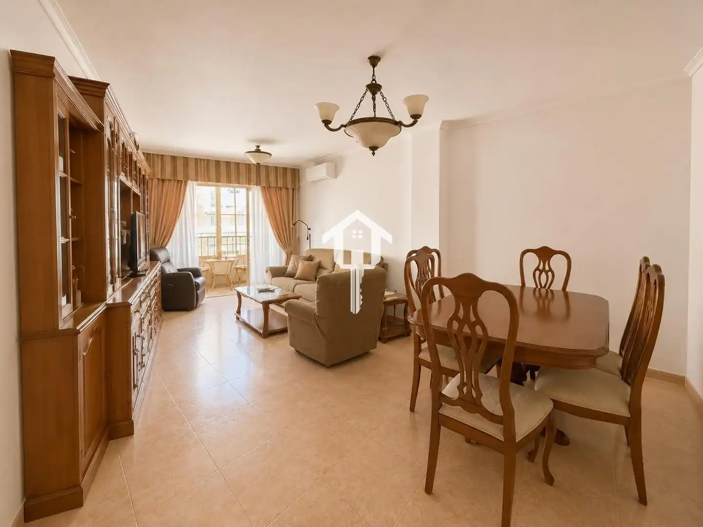 Vista exterior de Piso en venta en Alicante / Alacant con Aire acondicionado, Amueblado y Balcón