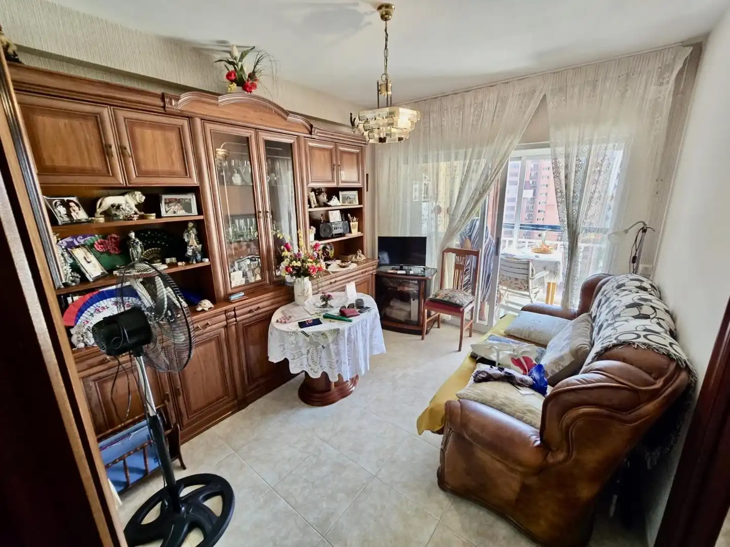 Sala de estar de Apartamento en venta en Benidorm con Aire acondicionado, Terraza y Piscina comunitaria