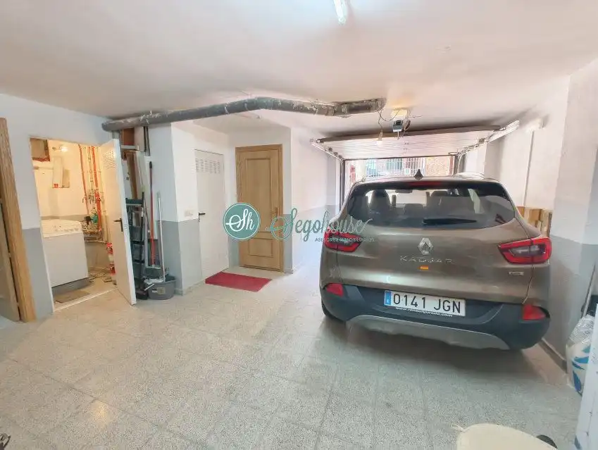 Parking de Casa o chalet en venta en Segovia con Calefacción y Trastero